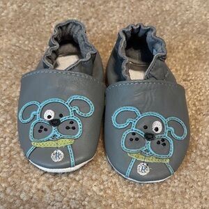 Robeez Gray Leather Baby Shoes with Blue Puppy Applique
